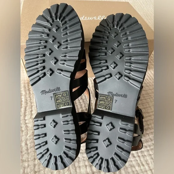 Madewell True Black Leather Fisherman Sandals - Picture 6 of 6